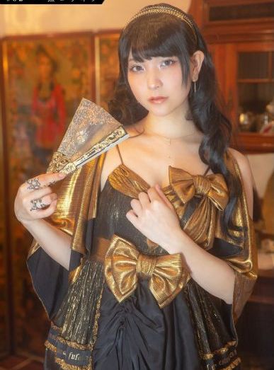 美女露出乳头扒开双腿_视频全集