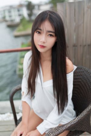 在学校被男生拽内衣带子_BD天堂在线