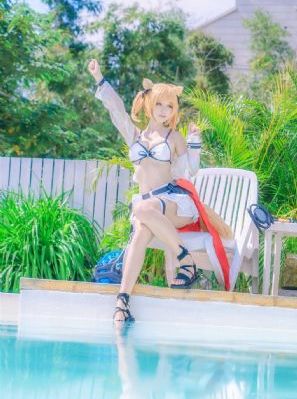 欧美偷拍精品_720完整在线观看