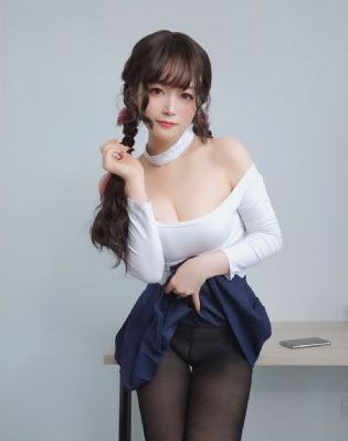 国产成人精品国内自产拍观看_720超清免费观看