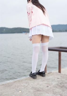放荡少妇呻吟张开腿任人玩_BD韩语电影免费在线