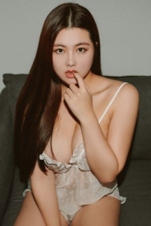 穿着情趣内衣被c了一夜_超清HD在线观看