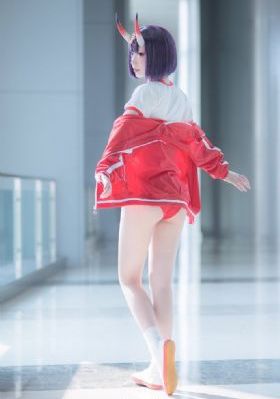 亚洲国产丝袜久久久精品一区二区_DVD在线观看