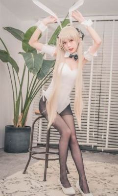 超碰人人澡人摸人人添_未删减完整版